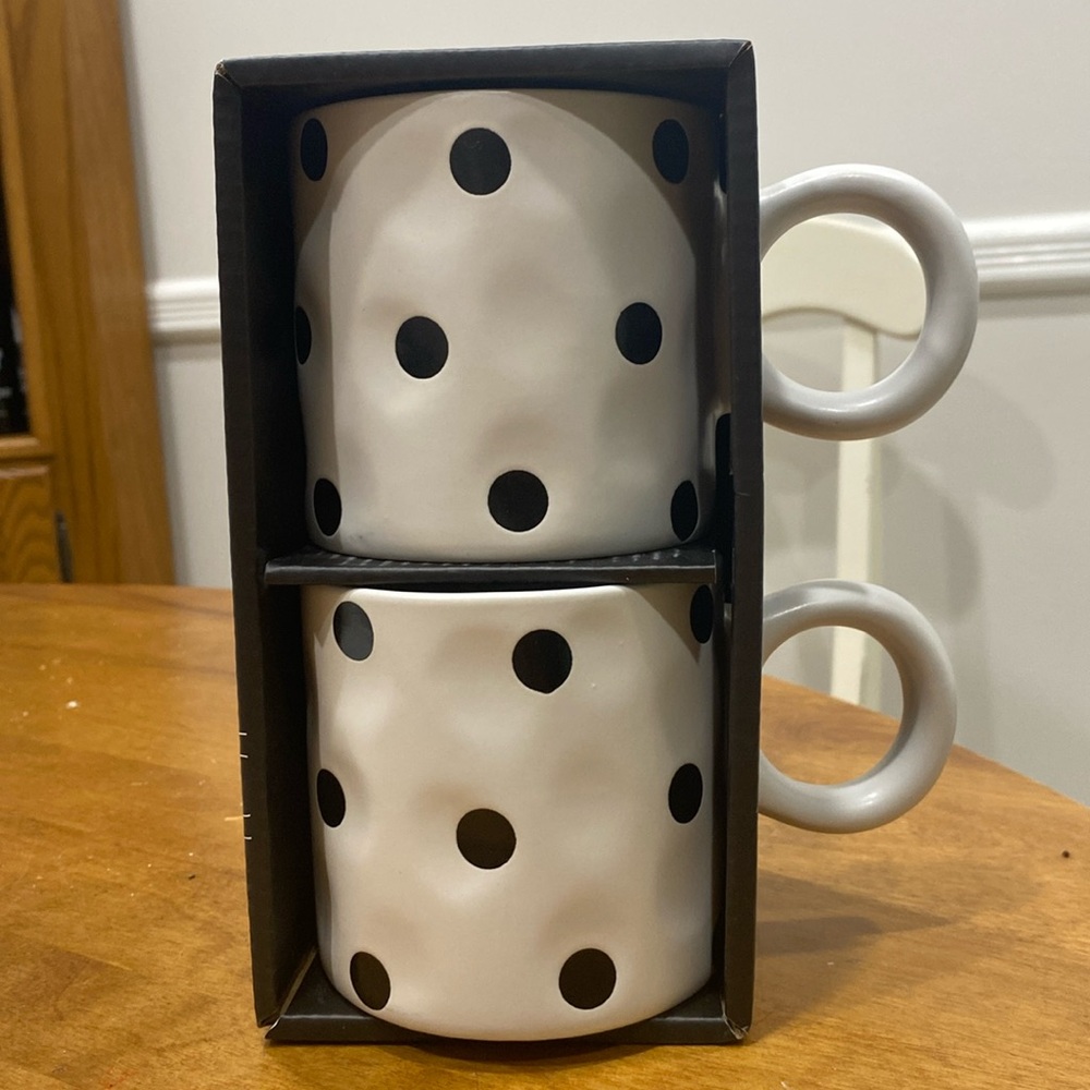 NWT.  Homestead Living, set of 2, 15oz., ceramic mugs.